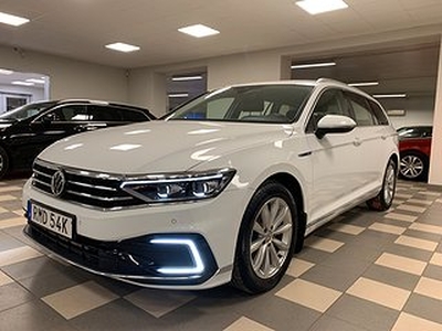 Volkswagen Passat GTE Cockpit Helskinn Navi Bränslev. Executive