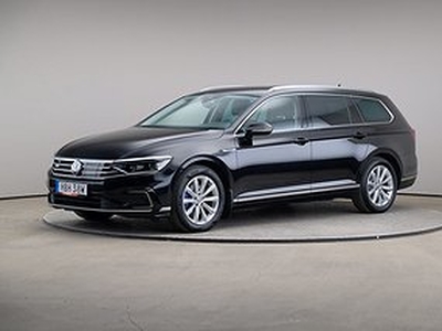 Volkswagen Passat GTE SC Executive Dragpkt Värmare Active Info