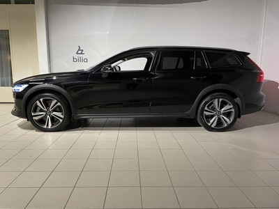 Volvo V60 Cross Country B4 AWD