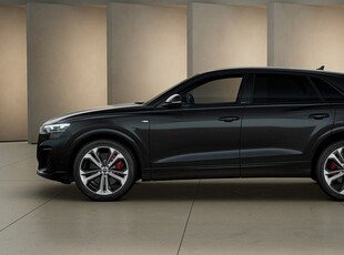 Audi Q8 60 TFSI e quattro S-line 490 hk