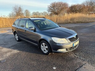 Skoda Octavia Kombi 1.6 TDI Elegance Euro 5