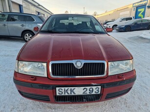 Skoda Octavia Tour 1.6 MPI 14000 Mil Få ägare