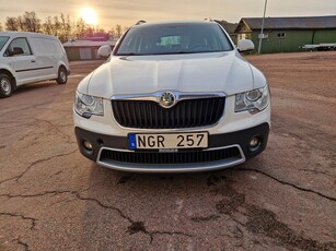 Skoda Superb Kombi 2.0 TDI 4x4 Elegance Euro 5