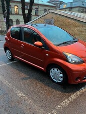 Toyota Aygo 5-dörrar 1.0 VVT-i Euro 5, bitune, mkt välvårdad