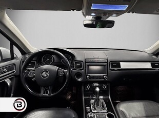 Volkswagen Touareg 3.0 TDI 4M R-Line Panorama Värmare 204hk