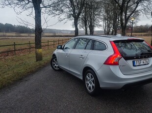 Volvo V60 D2 Powershift Momentum Euro 5