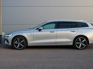 Volvo V60 Recharge T6 AWD Läder Dragkrok Elstolar Moms