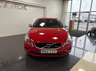 Volvo V60 T4 Powershift Momentum, R-Design