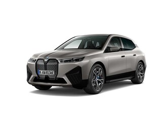 BMW iXxDrive40 Innovation Comfort Luftfjädring HK 2025, SUV