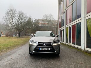 Lexus NX 300h AWD