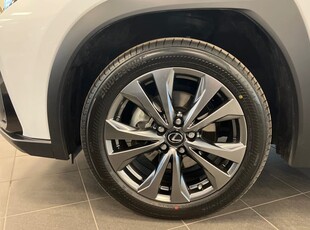 Lexus UX 250h