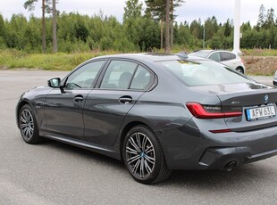 BMW 330e xDrive Steptronic M-sport Drag Kamera Nav,