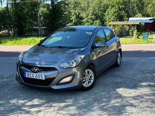 Hyundai i30 5-dörrar 1.6 CRDi Business, 13200 Mil, S&V Hjul