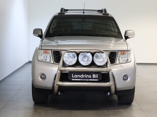 Nissan Navara Platinum Edition Dubbelhytt 2.5 dCi 4x4