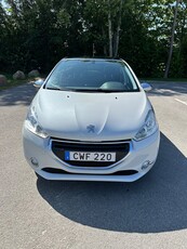 Peugeot 208 5-dörrar 1.2 VTi Euro 5.Ny Kamrem,Panorama