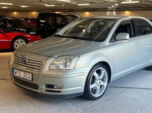 Toyota AvensisLiftback 2.0 D-4 VVT-i 2005, Halvkombi