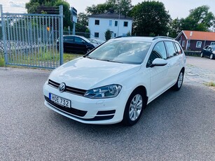 Volkswagen Golf 1.6 TDI 110HK SPORTSCOMBI / DRAG / VÄRMARE