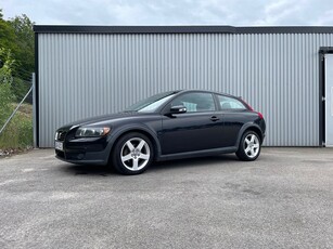 Volvo C30 2.0 Momentum - NY SERVAD - BESIKTAD