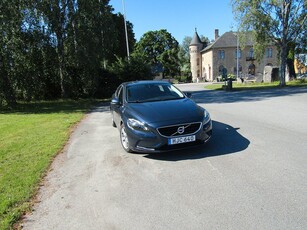 Volvo V40 D2 Momentum Euro 5 En ägare