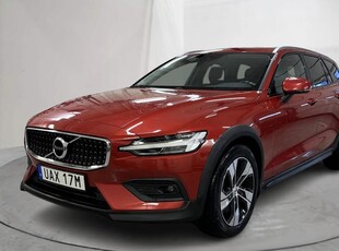 Volvo V60 B4 Cross Country AWD Mildhybrid, Diesel (197hk)