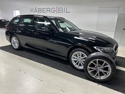 BMW 330e xDrive Touring Sport line / Leasebar / Sportstolar