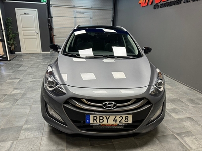 Hyundai i30 Kombi 1.6 CRDi Automat / Panorama 110HK