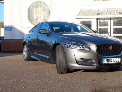 Jaguar XJ3.0 V6 S C AWD, R-sport, sista faceliften, lågmil 2018, Sedan