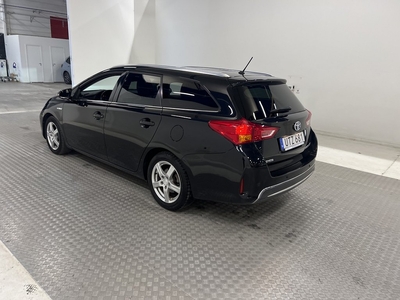 Toyota Auris Hybrid 136hk M-värme Pano B-kamera Halvskinn