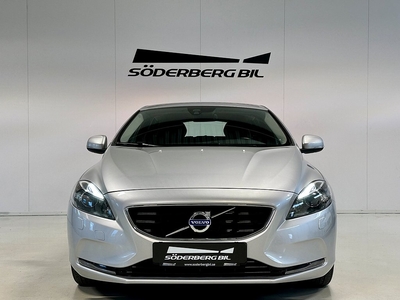 Volvo V40 D3 Aut Summum VOC Drag D-värmare V-hjul Ny Servad