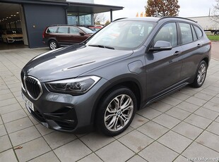 BMW X1 xDrive25e 9.7 kWh Plug-in 220hk Sport Line Momsbil Navi Drag Ski