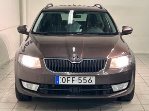 Skoda Octavia Kombi 4x4 Ambition Kamera Drag Dvärm MoK SoV