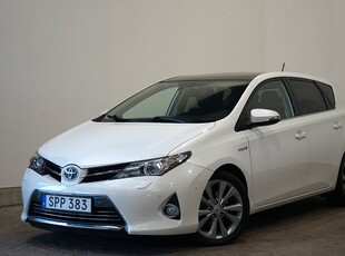 Toyota Auris Hybrid e-CVT Executive B-kamera Panorama 136hk