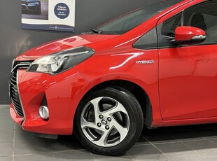 Toyota Yaris Hybrid e-CVT Active |Backkamera |0.36L/milen