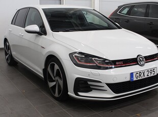 Volkswagen Golf GTI Performance 2.0 TSI 245hk Kamera Cockpit