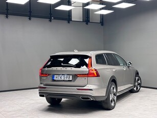 Volvo V60 Cross Country B4 AWD / VOC / Backkamera / Navi