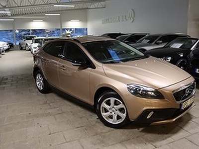 Volvo V40 Cross Country D4 Summum 177hk SE SPEC Ny kamrem