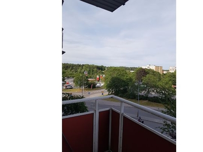 Hyr ett 2-rums hus på 70 m² i Sundbyberg