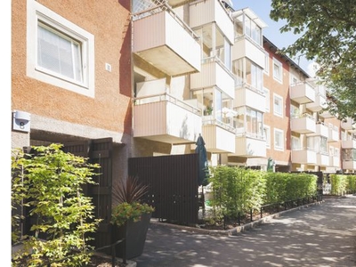 Hyr ett 2-rums lägenhet på 52 m² i Sundbyberg