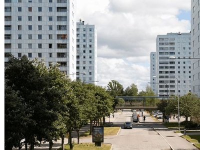 Hyr ett 4-rums hus på 96 m² i Solna