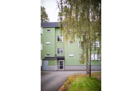 Hyr ett 3-rums lägenhet på 81 m² i Katrineholm