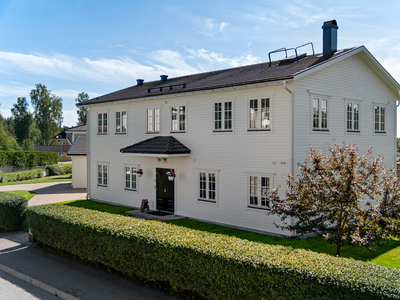 Villa till salu på i Täby - Mäklarhuset