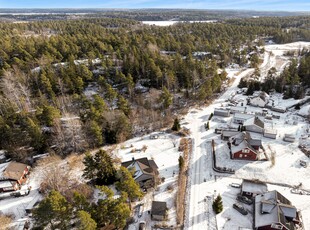 Situna ängsväg 2