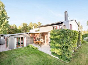 Villa till salu på i Vallentuna - Mäklarhuset