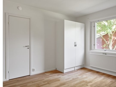 Hyr ett 2-rums lägenhet på 61 m² i Växjö