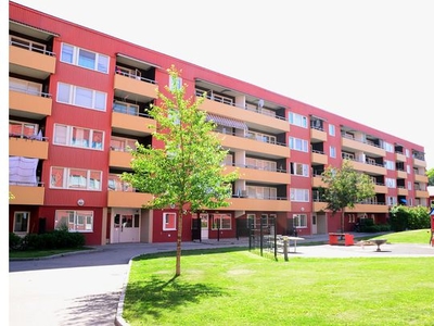 Hyr ett 4-rums lägenhet på 95 m² i Gävle