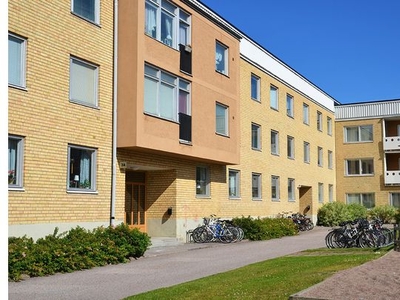 Hyr ett 3-rums lägenhet på 79 m² i Gävle