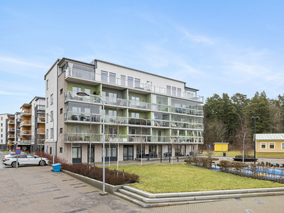 Lägenhet till salu på Grindtorps Skolgränd 46 i Täby - Mäklarhuset