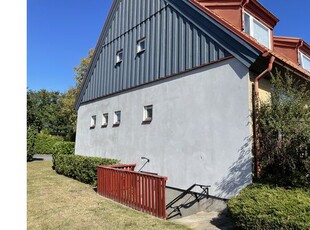 Hyr ett 2-rums lägenhet på 56 m² i Rydsgård