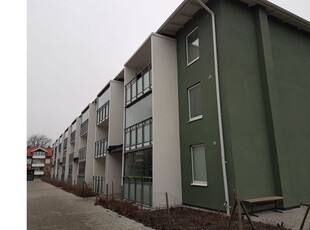 Hyr ett 3-rums lägenhet på 79 m² i Tomelilla