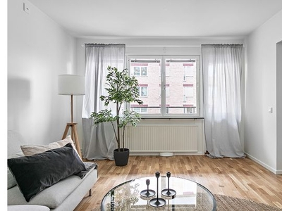 Hyr ett 2-rums lägenhet på 57 m² i Eskilstuna